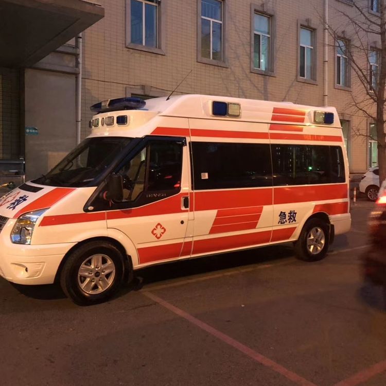 杨林街道夜间租赁救护车护送病人转院：安全转运的 8 大核心注意事项